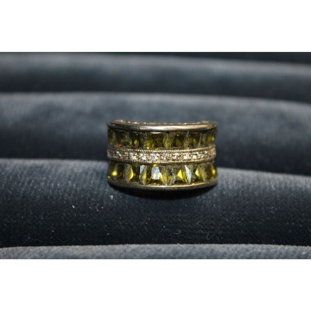 Olive Green Stones‎ Clear Rhinestone Silver Band Fashion Costume Ring Size 7
